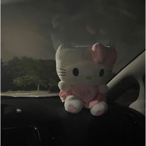 Meet your Posher, Valeria